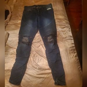 Fashion Nova Size 9 Ruched/Zippered/Distressed Skinny Blue Jeans